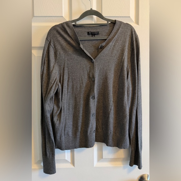 Banana Republic Charcoal Cardigan - Picture 2 of 4